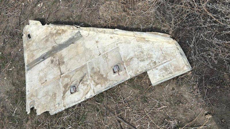 Qozogʻiston hududiga harbiy dronga oʻxshash qurilma quladi (video)